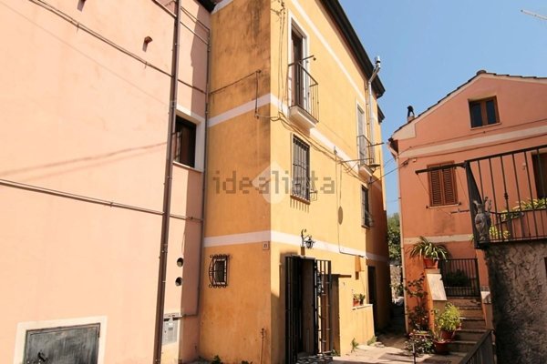 casa indipendente in vendita a Sapri