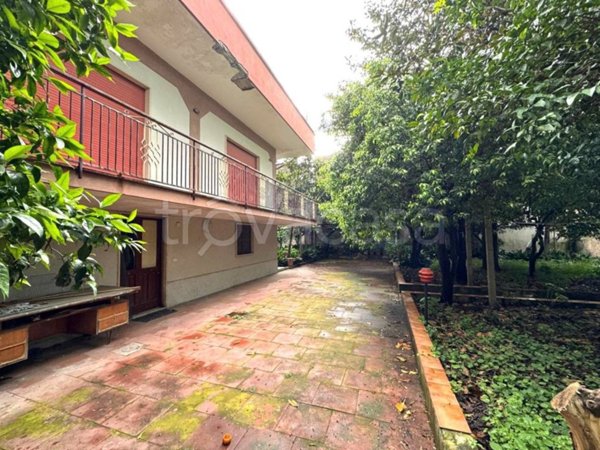 casa indipendente in vendita a Sarno