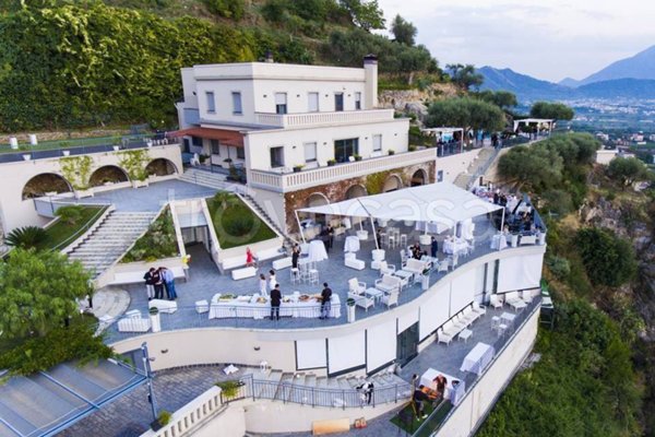 negozio in vendita a Sarno