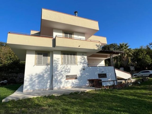 casa indipendente in vendita a Sarno