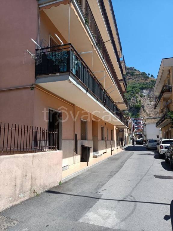 locale commerciale in vendita a Sarno