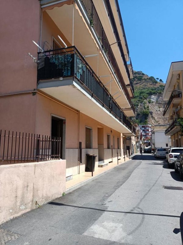 locale di sgombero in vendita a Sarno