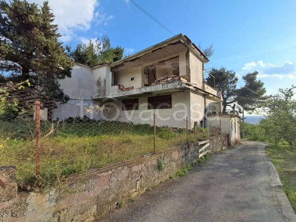 casa indipendente in vendita a Sarno in zona Episcopio