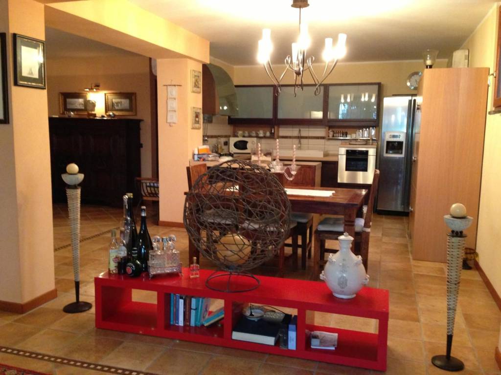 casa indipendente in vendita a Sarno