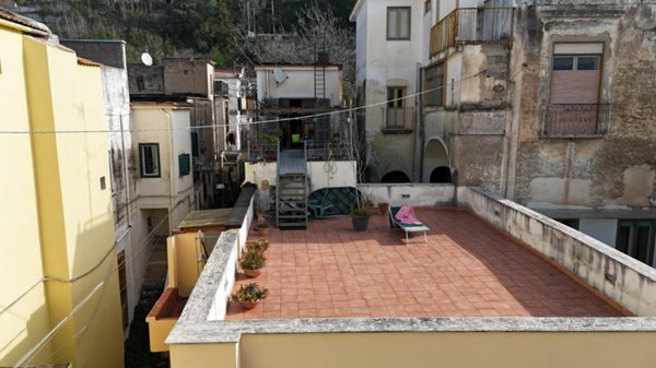 casa indipendente in vendita a Sarno