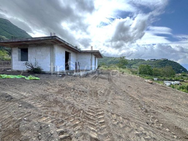 casa indipendente in vendita a Sarno