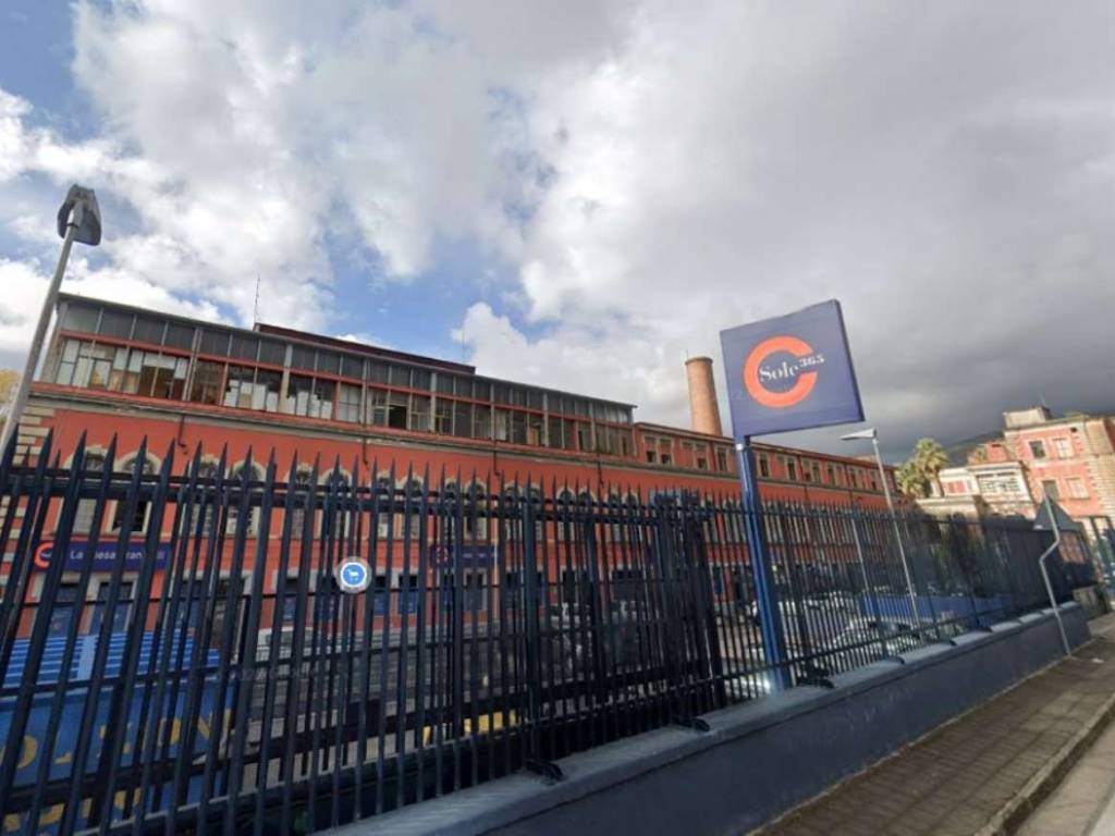 locale commerciale in vendita a Sarno