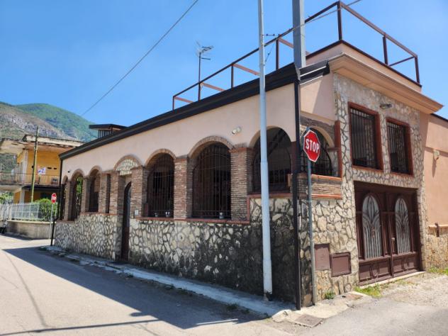 casa indipendente in vendita a Sarno