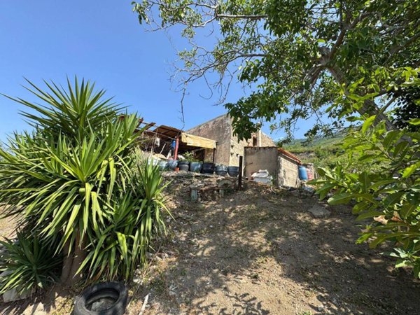 casa indipendente in vendita a Sarno