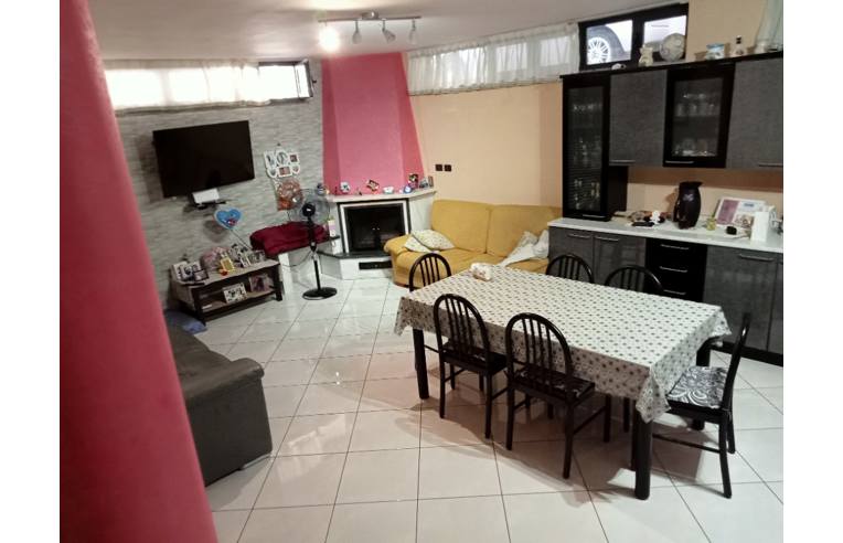 casa indipendente in vendita a Sarno