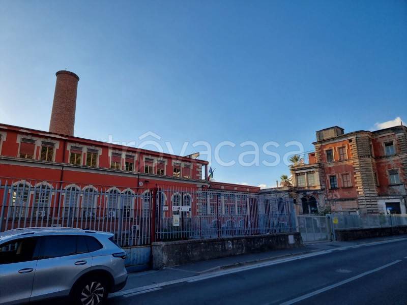 negozio in vendita a Sarno