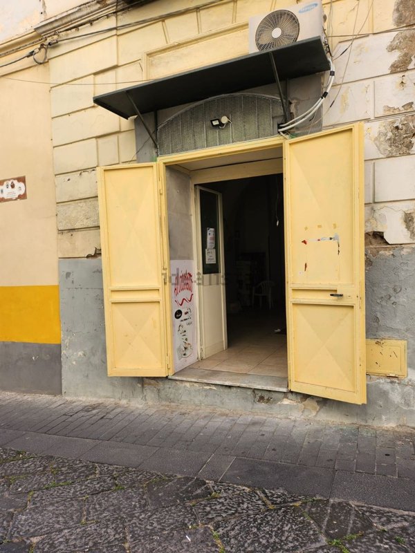 locale commerciale in vendita a Sarno
