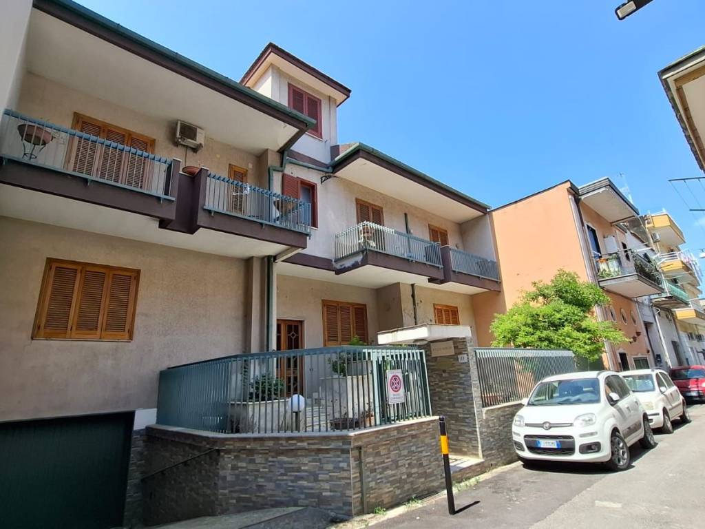 casa indipendente in vendita a Sarno