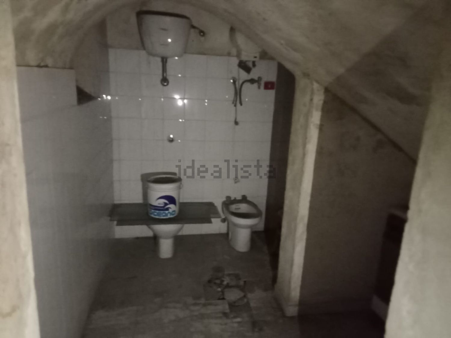 locale commerciale in vendita a Sarno