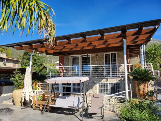 casa indipendente in vendita a Sarno