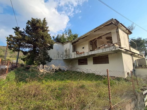 casa indipendente in vendita a Sarno