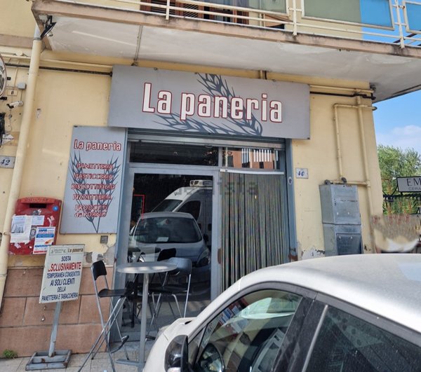 locale commerciale in vendita a Sarno