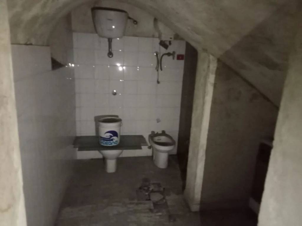 negozio in vendita a Sarno