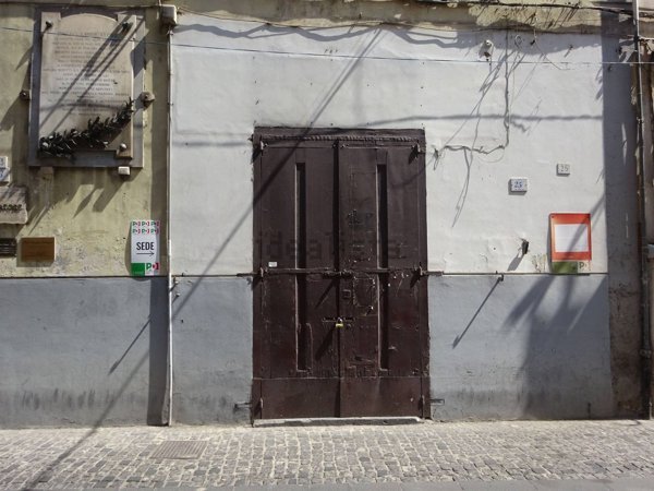 locale commerciale in vendita a Sarno