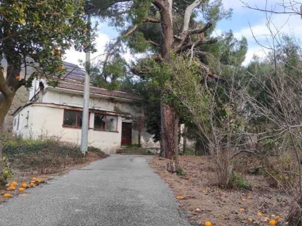 casa indipendente in vendita a Sarno