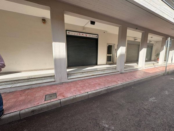 negozio in vendita a Sarno