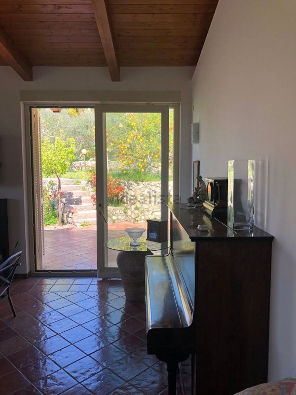 casa indipendente in vendita a Sarno