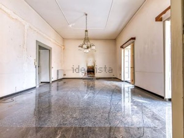 casa indipendente in vendita a Sarno