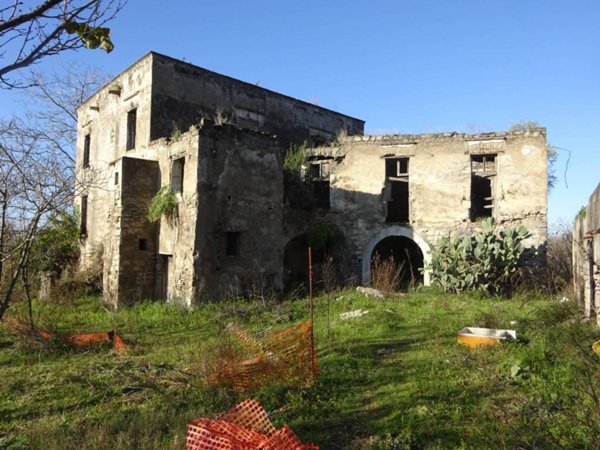 casa indipendente in vendita a Sarno