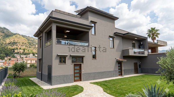 casa indipendente in vendita a Sarno