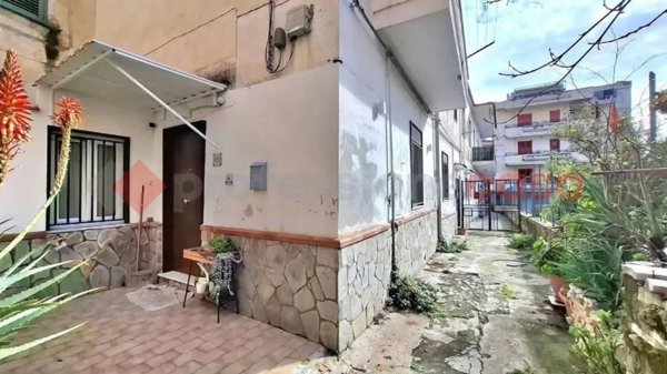 casa indipendente in vendita a Sarno