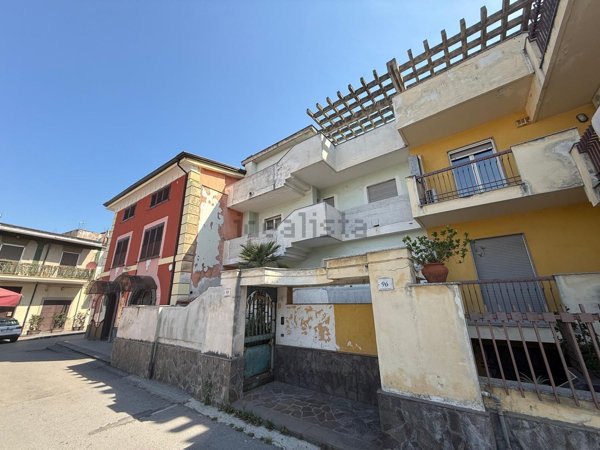 casa indipendente in vendita a Sarno in zona Lavorate