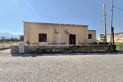 casa indipendente in vendita a Sarno in zona Lavorate