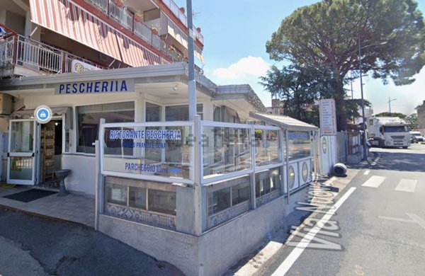 locale commerciale in vendita a Sarno
