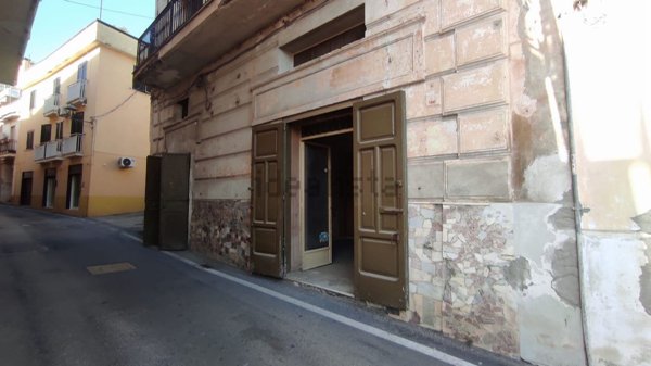 locale commerciale in vendita a Sarno in zona Episcopio