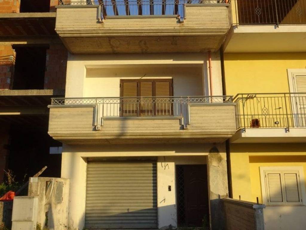 casa indipendente in vendita a Sarno in zona Episcopio