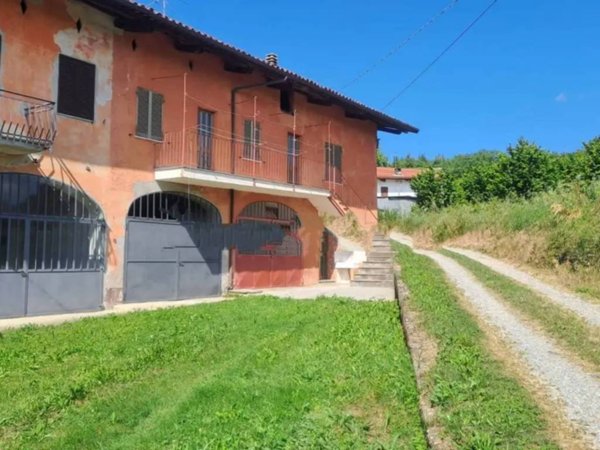 casa indipendente in vendita a Clavesana