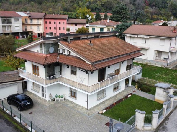 casa indipendente in vendita a Clavesana