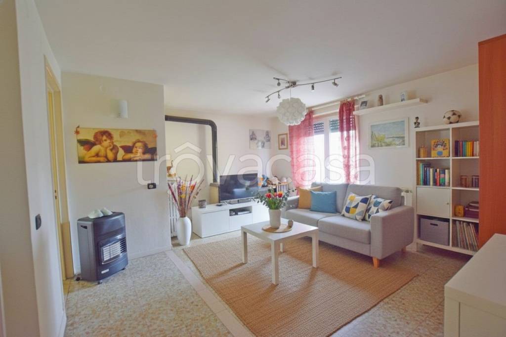 casa indipendente in vendita a Clavesana in zona Madonna della Neve