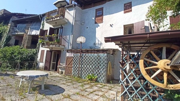 casa indipendente in vendita a Clavesana