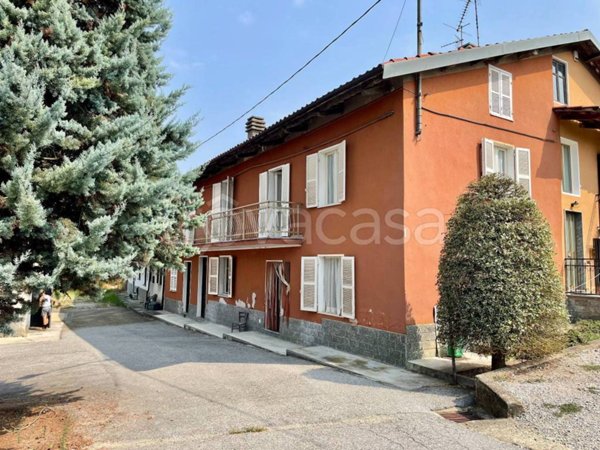 casa indipendente in vendita a Clavesana in zona Tetti