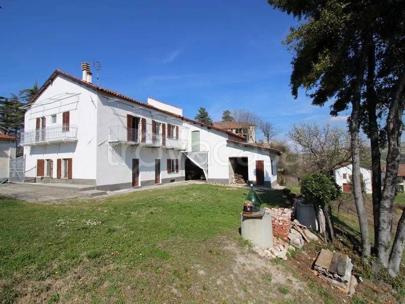 casa indipendente in vendita a Clavesana