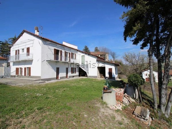 casale in vendita a Clavesana in zona Madonna della Neve