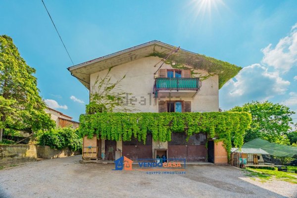 casa semindipendente in vendita a Clavesana in zona Madonna della Neve