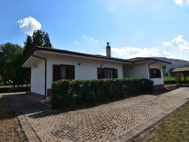 casa indipendente in vendita a Sassano