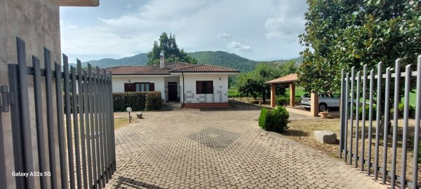 casa indipendente in vendita a Sassano