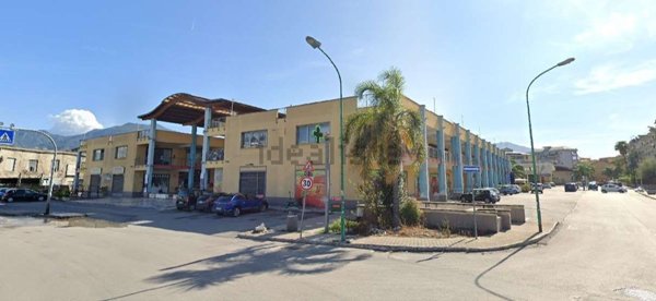 locale commerciale in vendita a Scafati