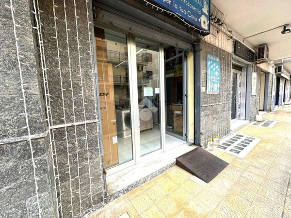 locale commerciale in vendita a Scafati