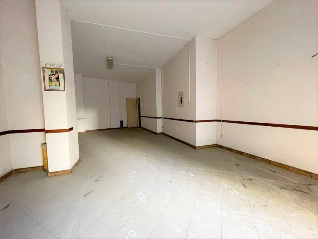 negozio in vendita a Scafati