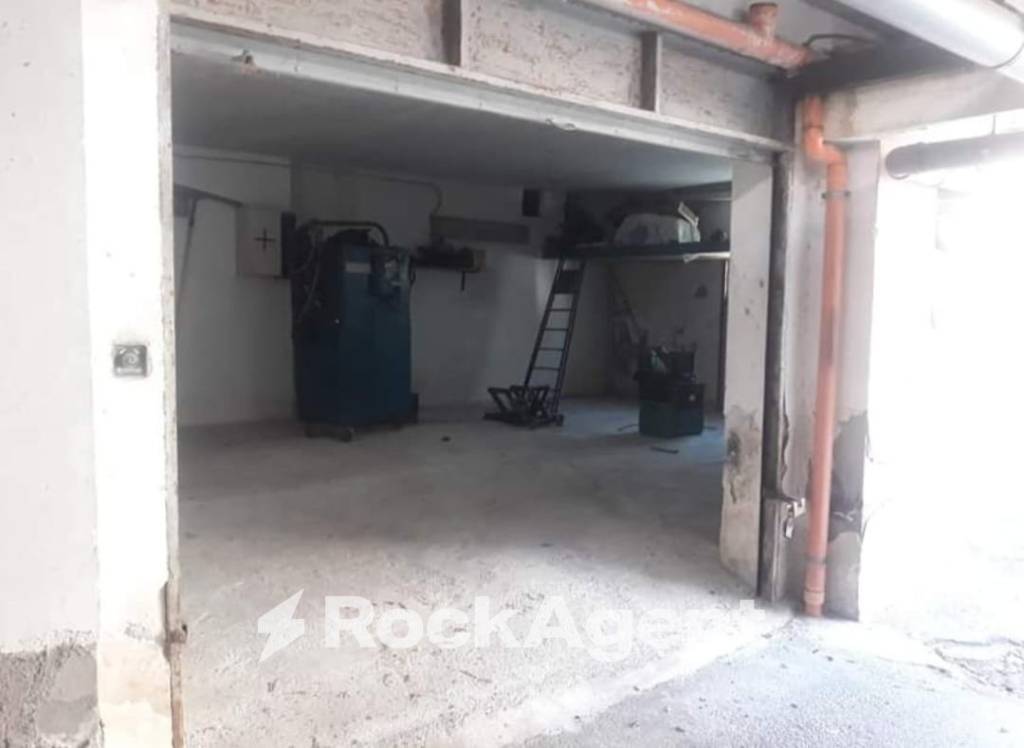 negozio in vendita a Scafati in zona Centro Città
