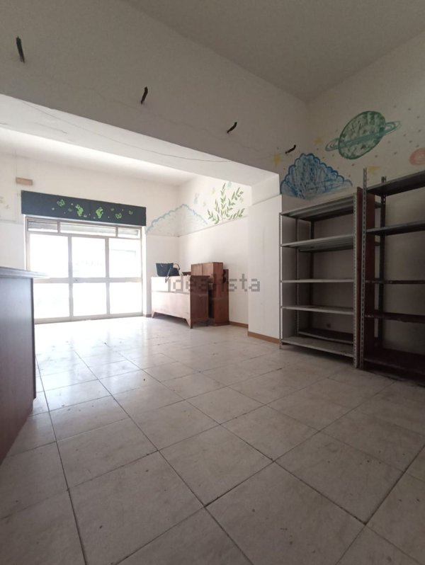 locale commerciale in vendita a Scafati